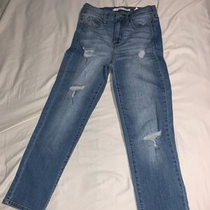 Straight legged Jeans